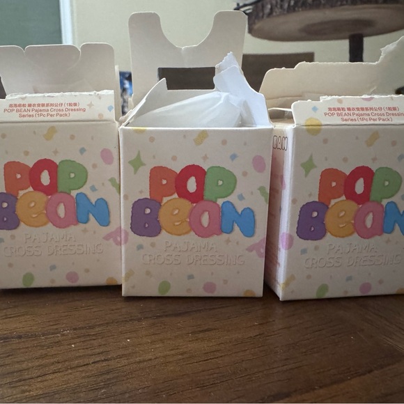 Pop mart popbean pajama party- cry baby, Dimoo, and Zsiga. All 3!! - Picture 4 of 5